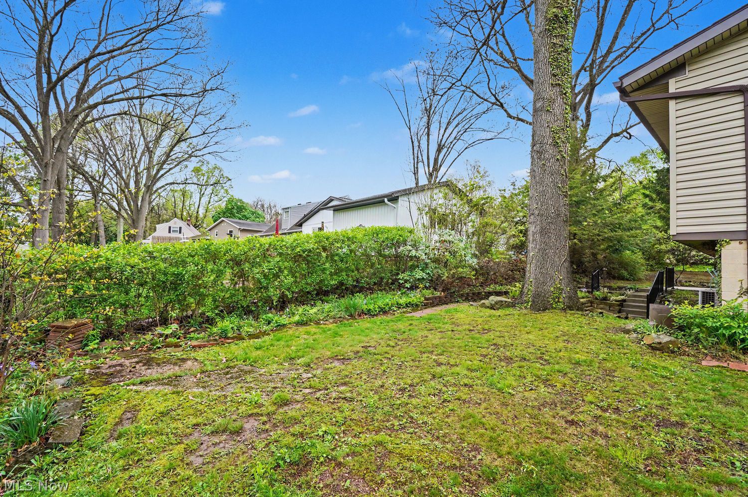 582 Eric Drive Tallmadge OH 44278