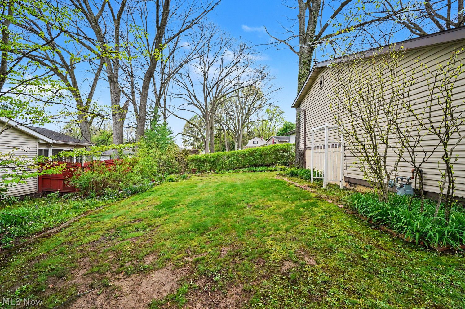 582 Eric Drive Tallmadge OH 44278
