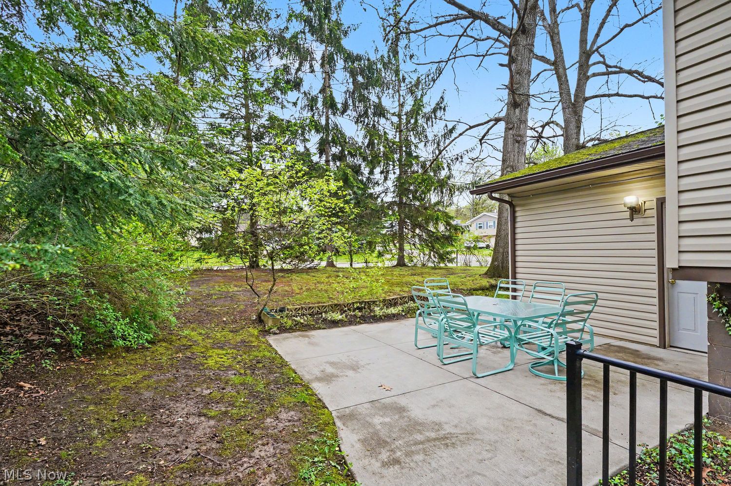 582 Eric Drive Tallmadge OH 44278