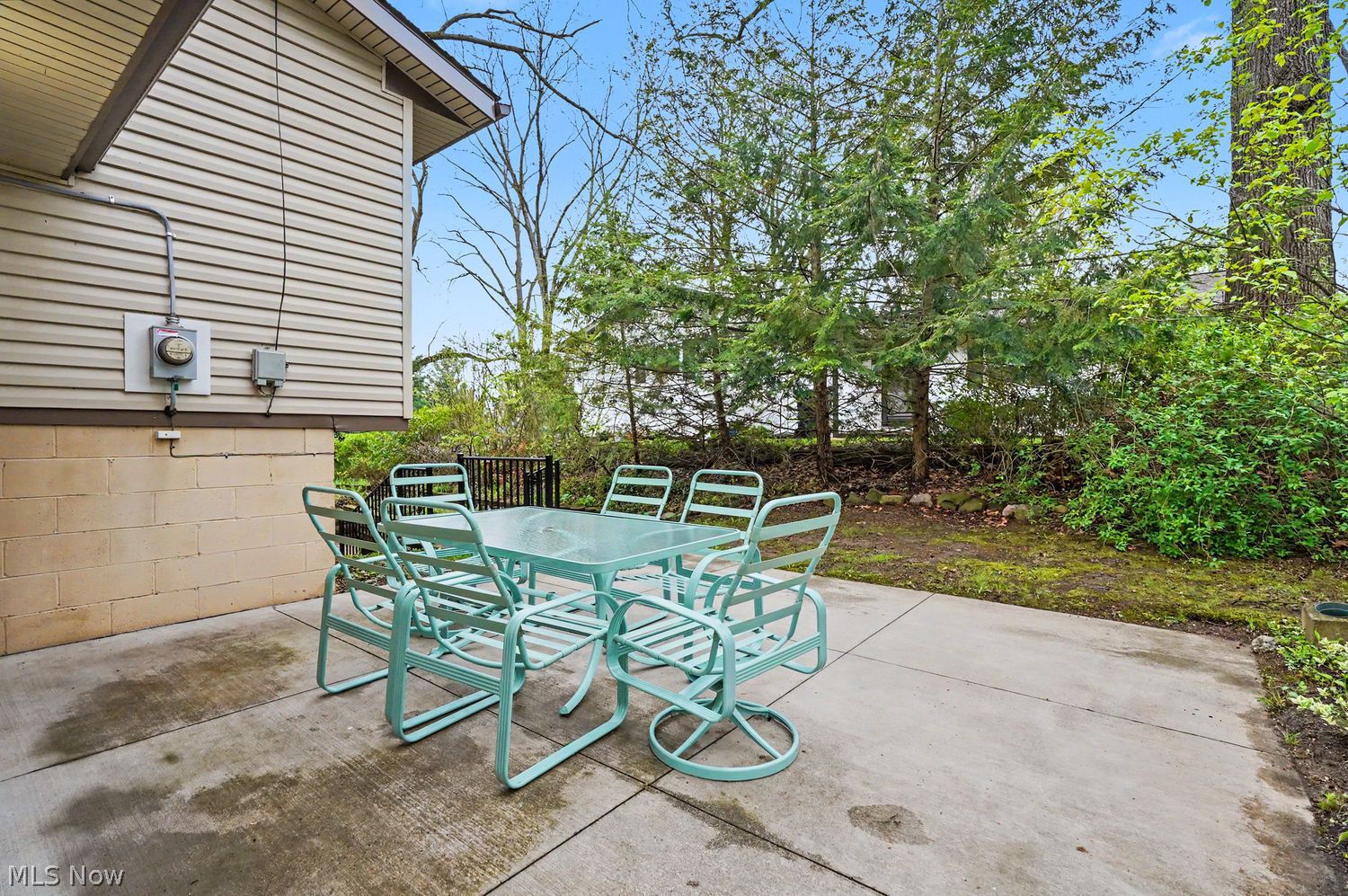 582 Eric Drive Tallmadge OH 44278