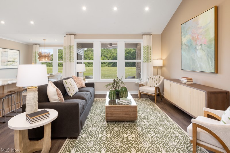 821 Colesbourne Circle Uniontown OH 44685