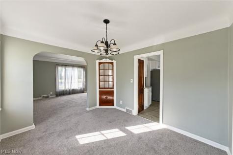 17422 Puritas Avenue Cleveland OH 44135