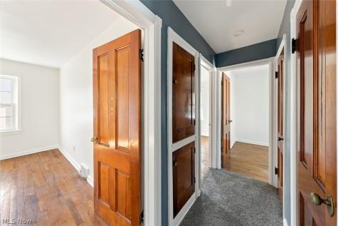 17422 Puritas Avenue Cleveland OH 44135