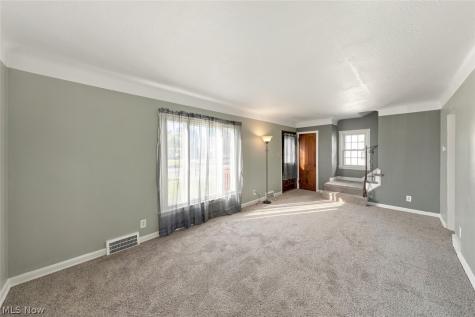 17422 Puritas Avenue Cleveland OH 44135