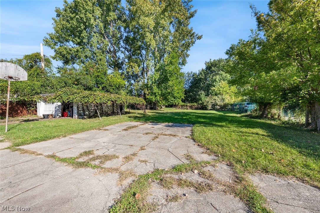 17422 Puritas Avenue Cleveland OH 44135