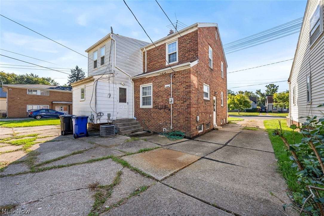 17422 Puritas Avenue Cleveland OH 44135