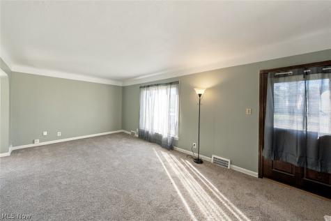 17422 Puritas Avenue Cleveland OH 44135