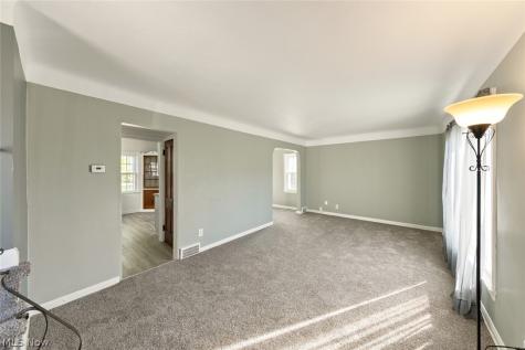 17422 Puritas Avenue Cleveland OH 44135