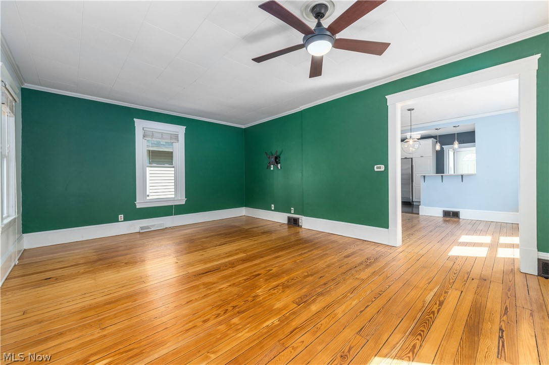 1355 Kenilworth Avenue Lakewood OH 44107