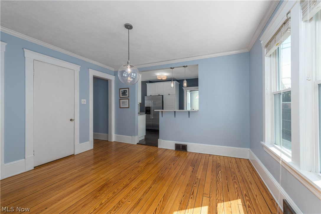 1355 Kenilworth Avenue Lakewood OH 44107