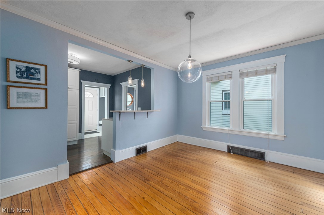 1355 Kenilworth Avenue Lakewood OH 44107