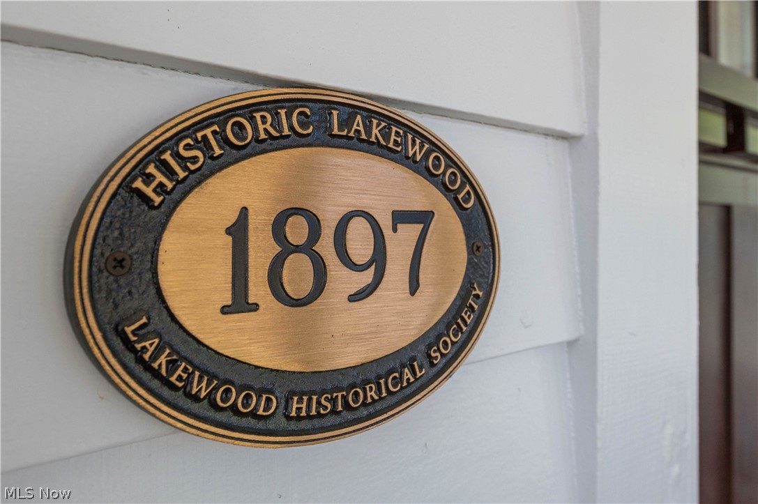 1355 Kenilworth Avenue Lakewood OH 44107