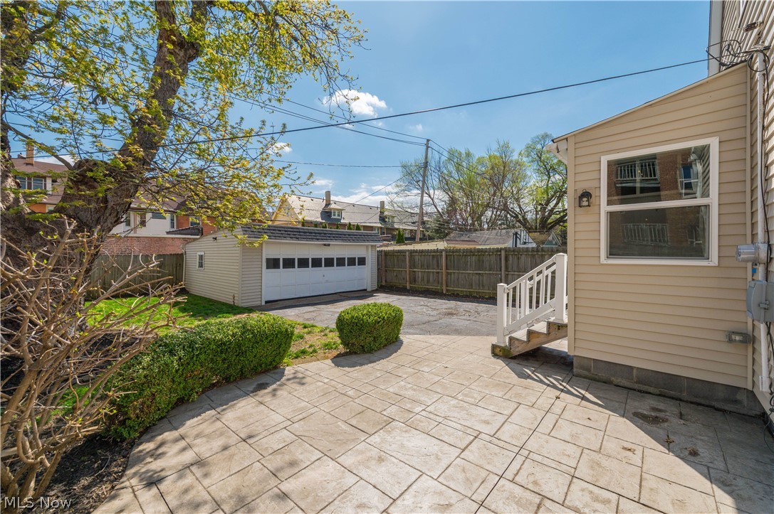 1355 Kenilworth Avenue Lakewood OH 44107