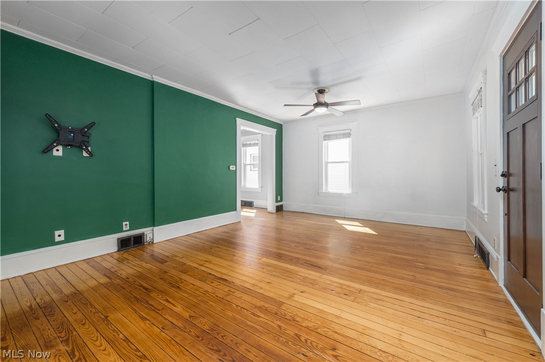 1355 Kenilworth Avenue Lakewood OH 44107