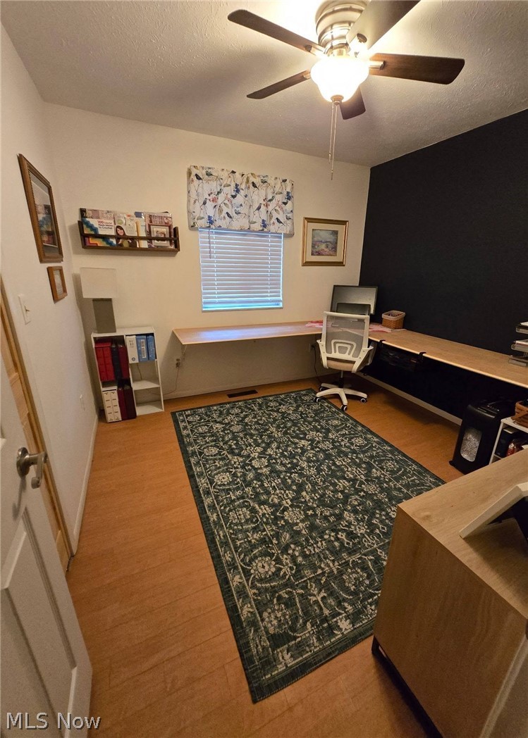 1576 Suzanne Circle Belpre OH 45714
