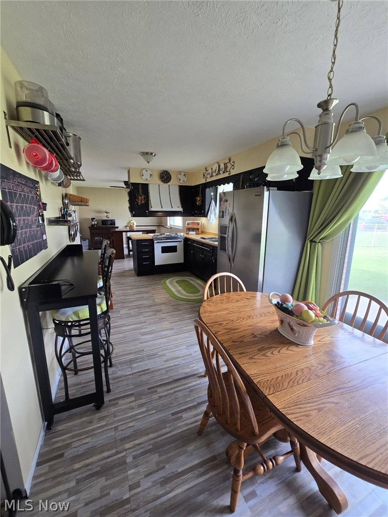 1576 Suzanne Circle Belpre OH 45714