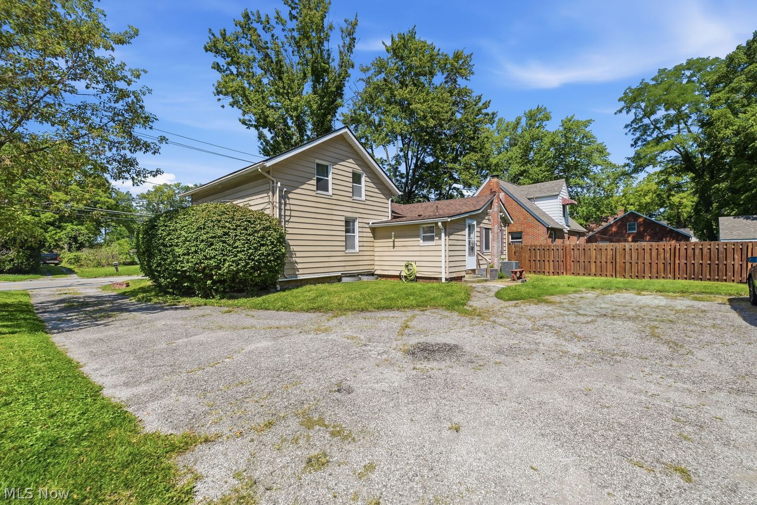 9767 Columbia Road Olmsted Falls OH 44138