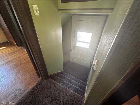 513 W Waterloo Road Akron OH 44314