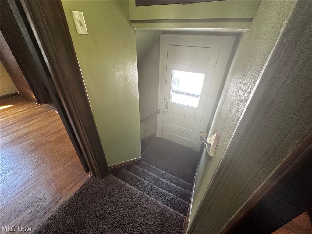 513 W Waterloo Road Akron OH 44314