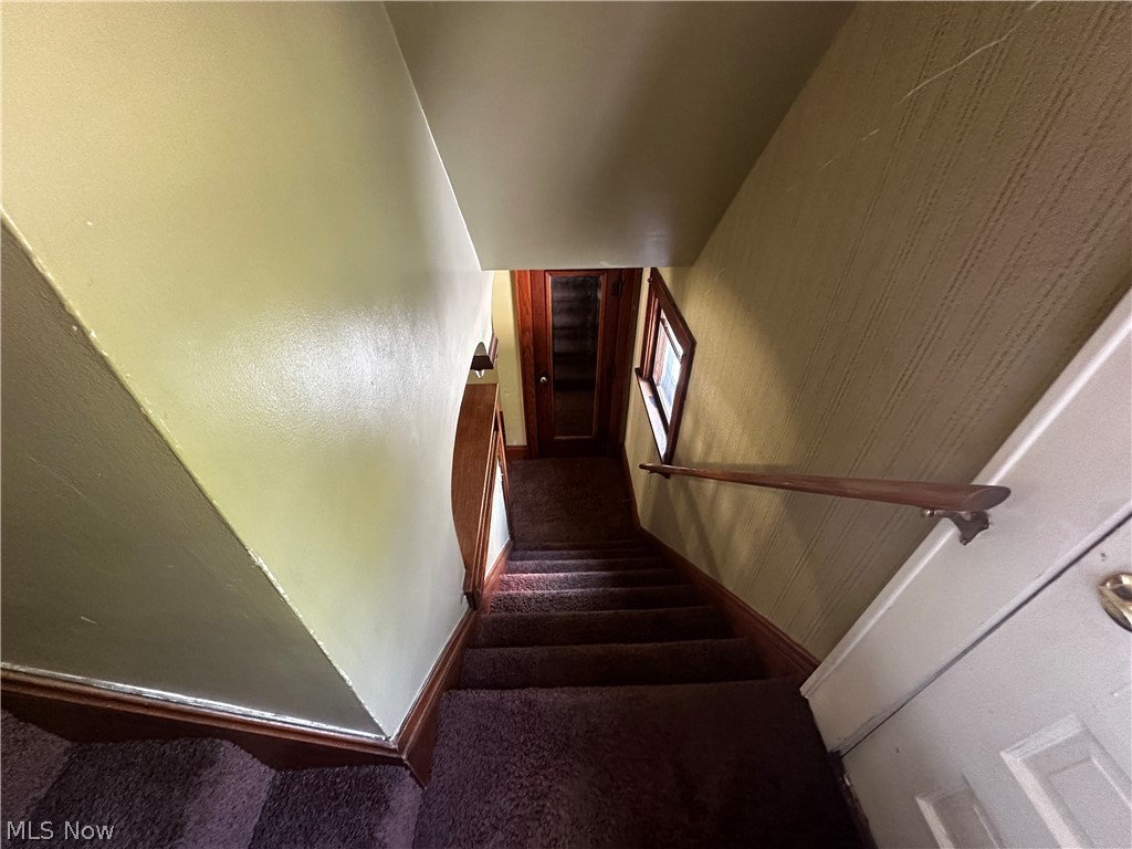 513 W Waterloo Road Akron OH 44314
