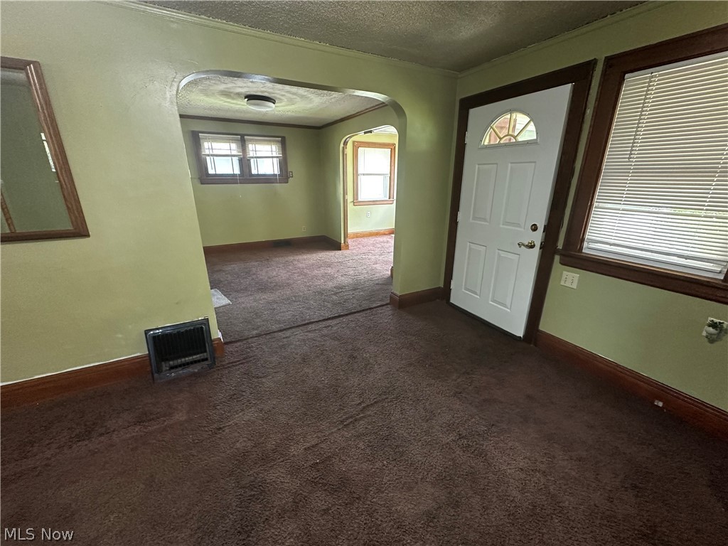 513 W Waterloo Road Akron OH 44314