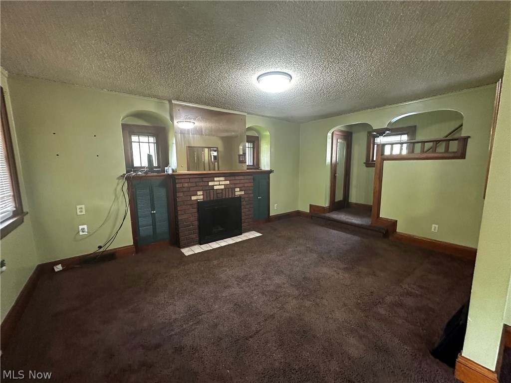 513 W Waterloo Road Akron OH 44314