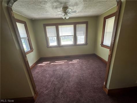 513 W Waterloo Road Akron OH 44314