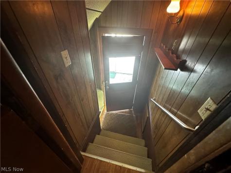 513 W Waterloo Road Akron OH 44314