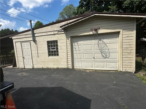 513 W Waterloo Road Akron OH 44314
