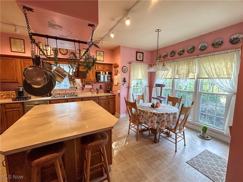 1115 Scoville North Road Vienna OH 44473