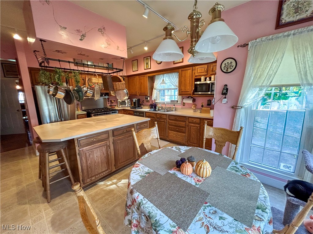 1115 Scoville North Road Vienna OH 44473