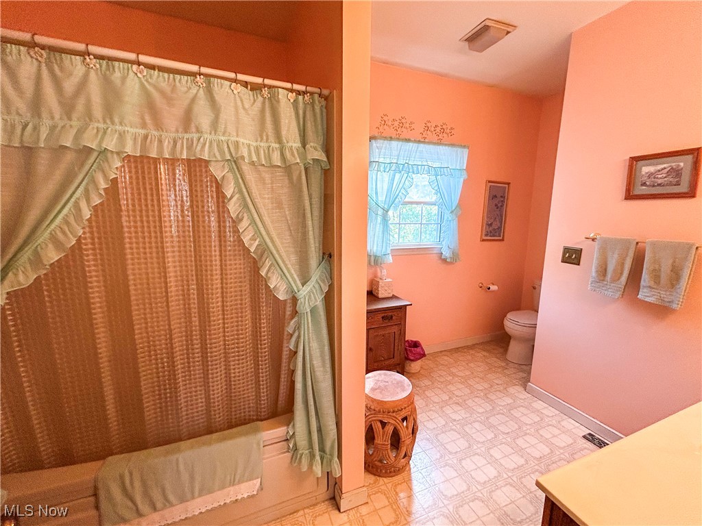 1115 Scoville North Road Vienna OH 44473
