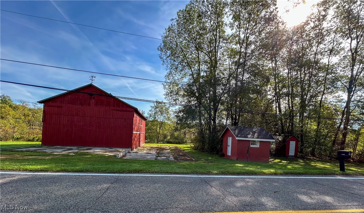 1115 Scoville North Road Vienna OH 44473