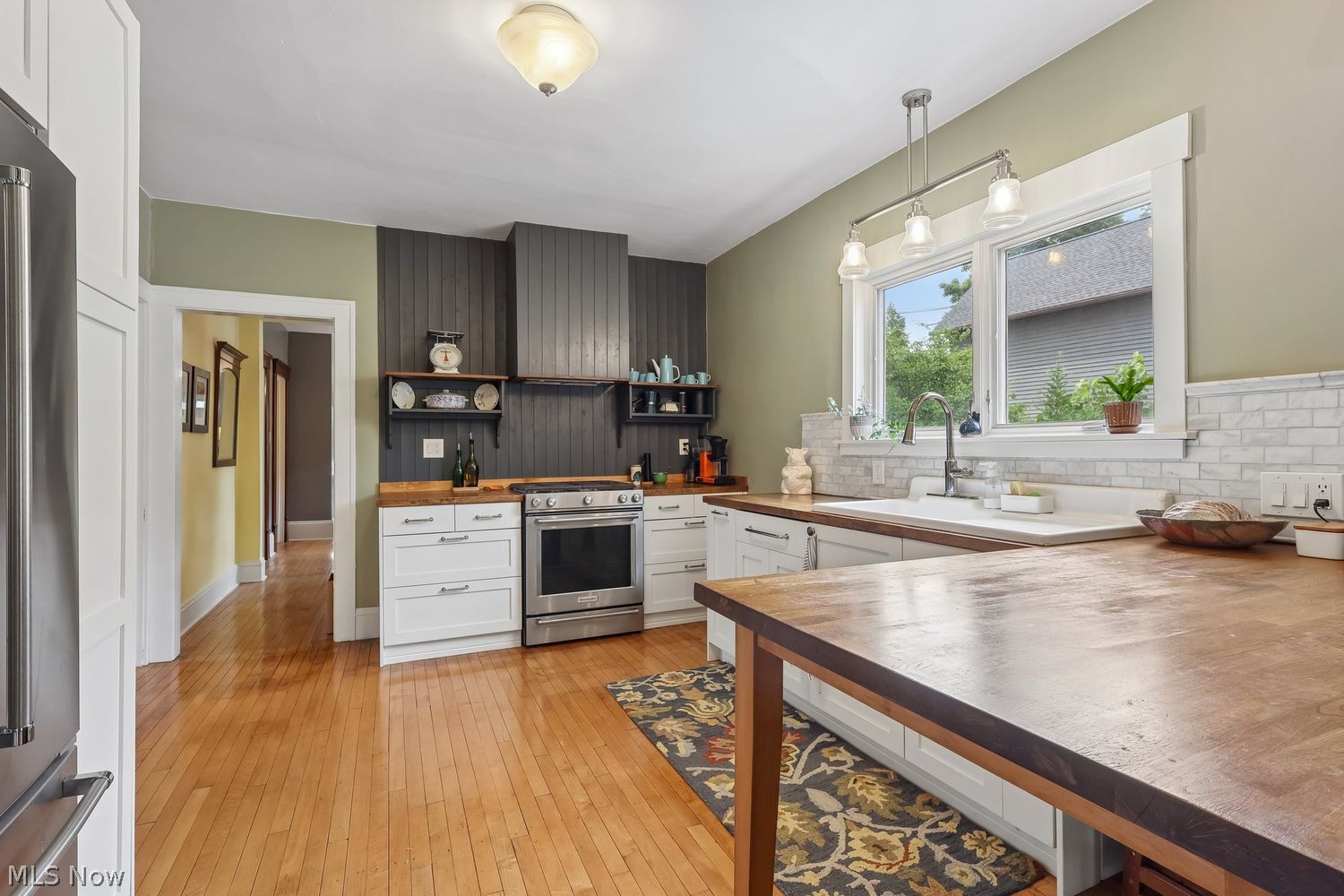 2103 W 11th Street Cleveland OH 44113