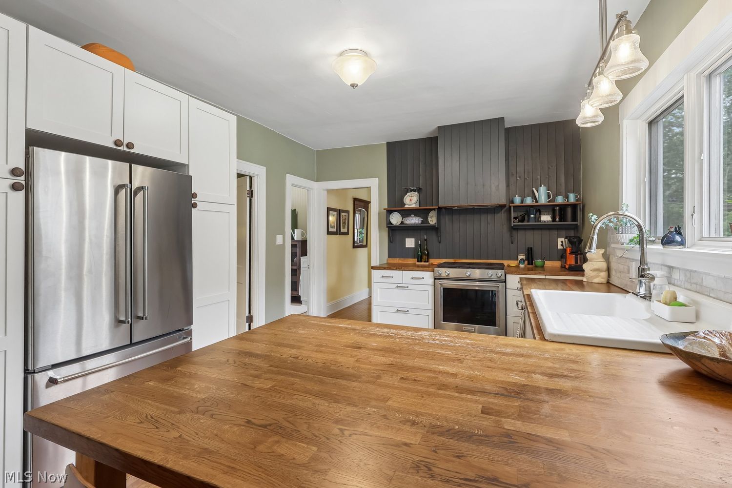 2103 W 11th Street Cleveland OH 44113