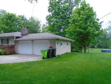 9394 Ledge Acres Drive Macedonia OH 44056