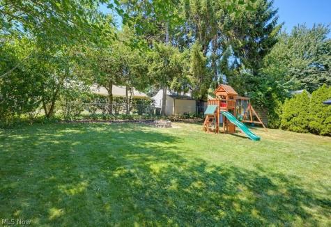 4526 W 228th Street Fairview Park OH 44126