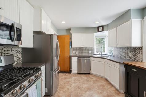 4526 W 228th Street Fairview Park OH 44126
