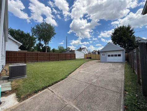 8314 Vineyard Avenue Cleveland OH 44105
