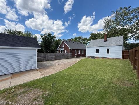 8314 Vineyard Avenue Cleveland OH 44105