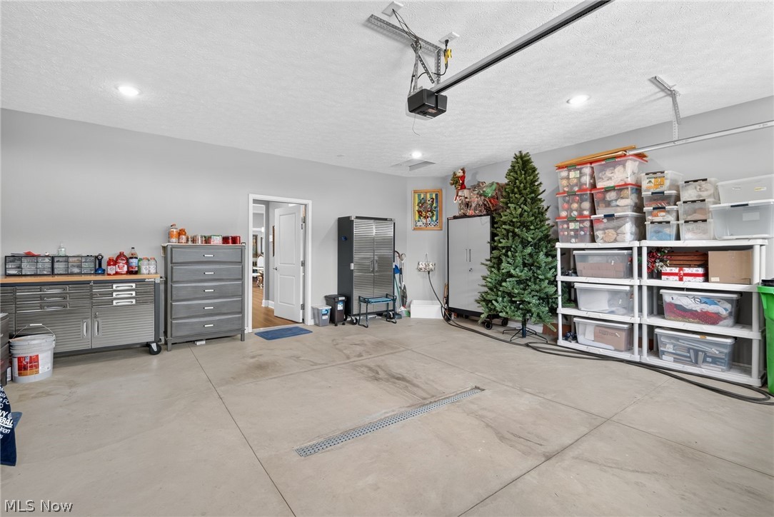 2060 Hawthorn Court Green OH 44720