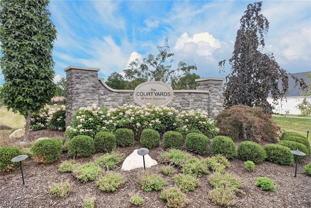 2060 Hawthorn Court Green OH 44720