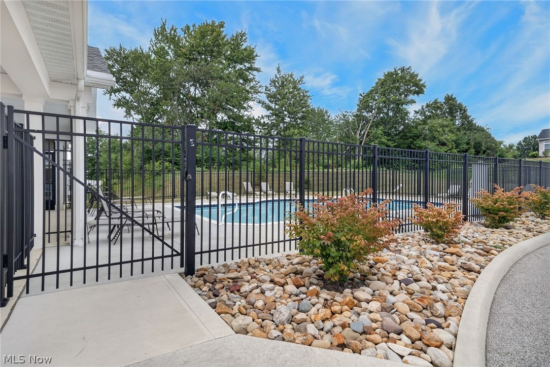 2060 Hawthorn Court Green OH 44720