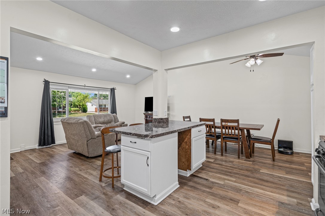 1253 Golden Gate Boulevard Mayfield Heights OH 44124