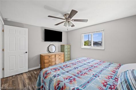 1253 Golden Gate Boulevard Mayfield Heights OH 44124