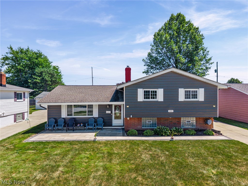 1253 Golden Gate Boulevard Mayfield Heights OH 44124