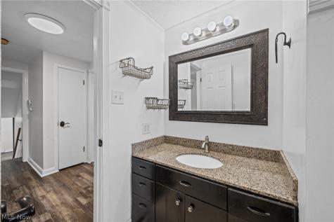 1253 Golden Gate Boulevard Mayfield Heights OH 44124