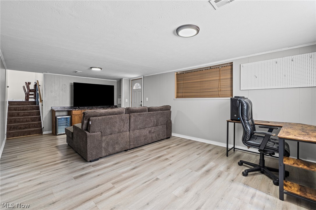 1253 Golden Gate Boulevard Mayfield Heights OH 44124