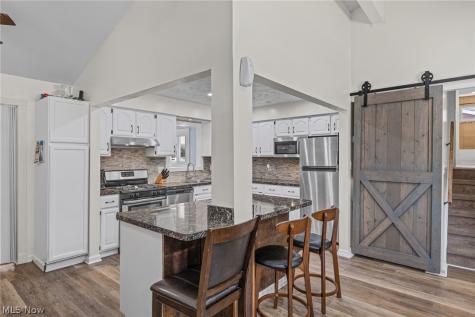 1253 Golden Gate Boulevard Mayfield Heights OH 44124