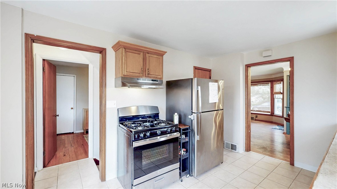 8111 Thornton Drive Parma OH 44129